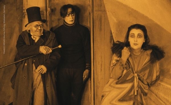 アートサイエンス オンスクリーム: ホラー、表現主義 & 動画